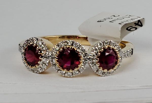 Three stone design ruby ring - Image 3